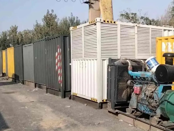 桑日200KW柴油发电机机组每小时油耗是多少？